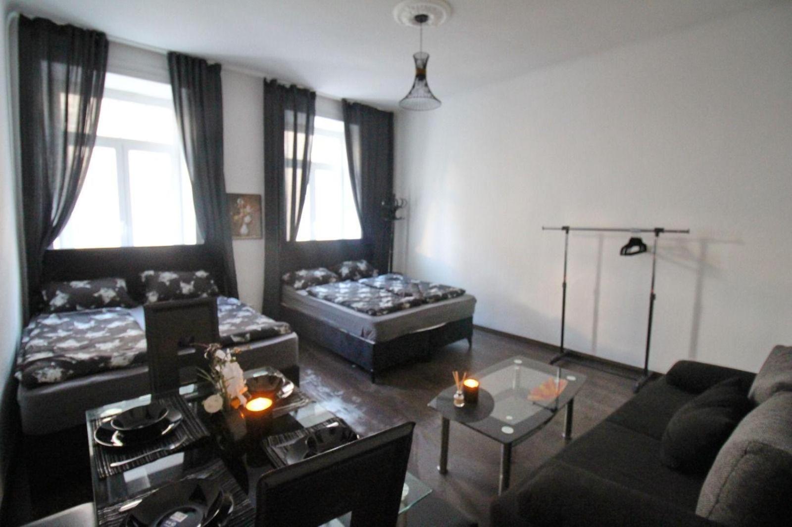 1br For 5p Great Location Viena